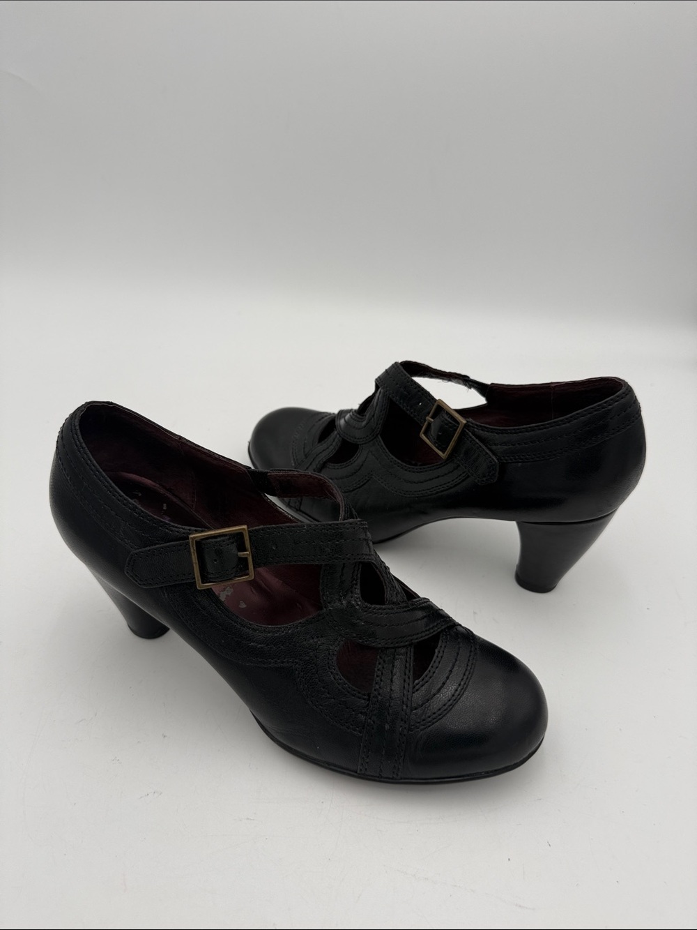 Clarks Black Leather Mary Jane Heels women with Buckle Strap women’s 9.5M Y2K